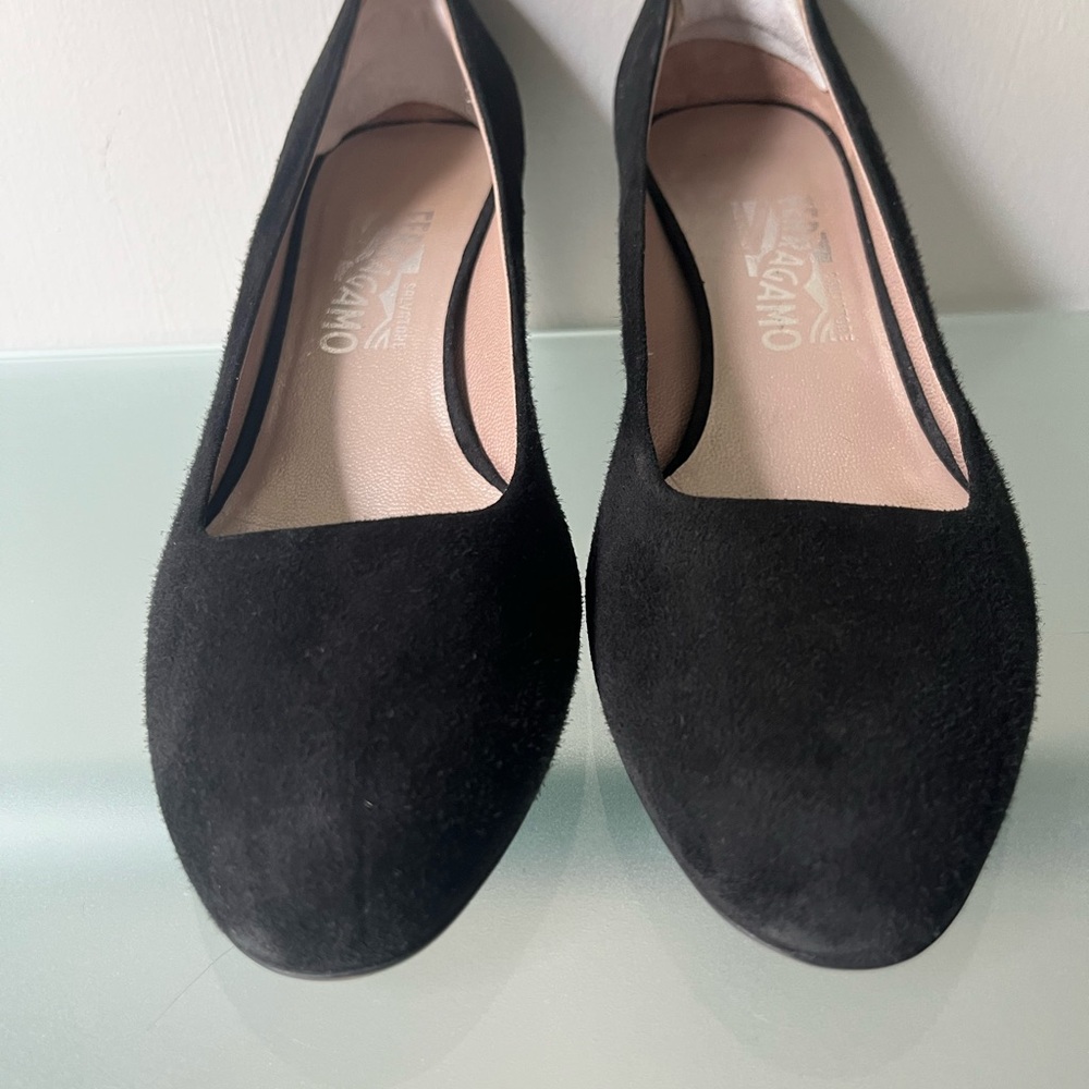 Salvatore Ferragamo Black Heels Classic Elegance - Picture 5 of 7